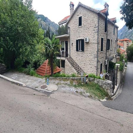 Villa Andrea Apartments With Parking Kotor Exterior foto