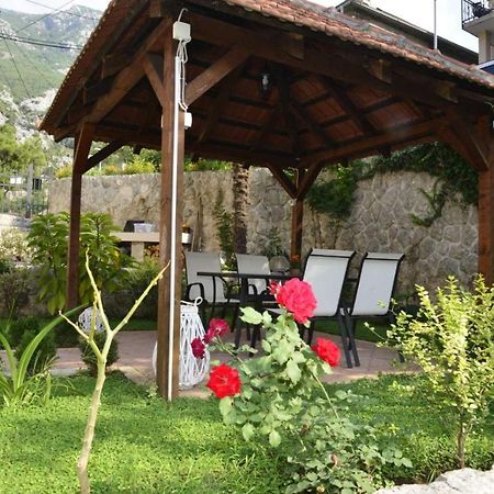 Villa Andrea Apartments With Parking Kotor Exterior foto