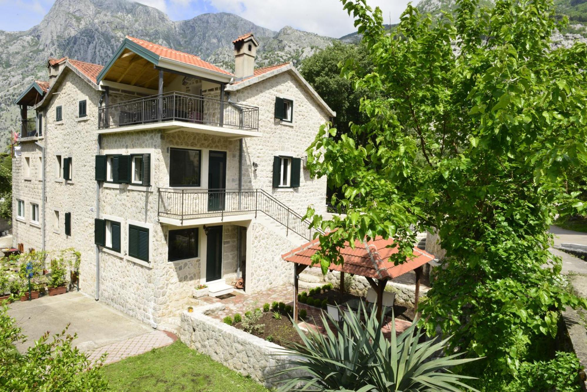 Villa Andrea Apartments With Parking Kotor Exterior foto