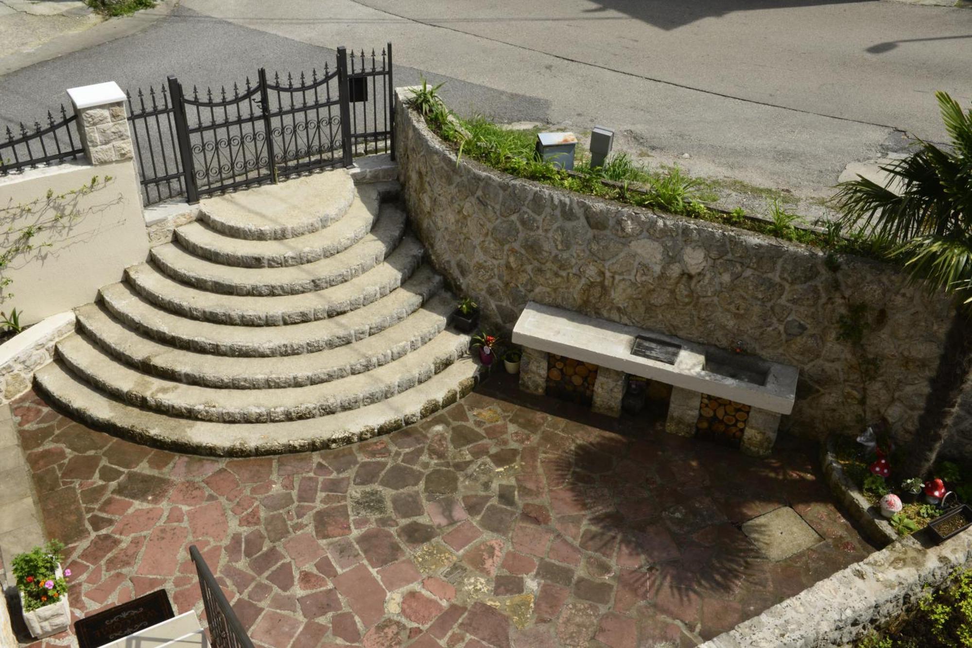 Villa Andrea Apartments With Parking Kotor Exterior foto