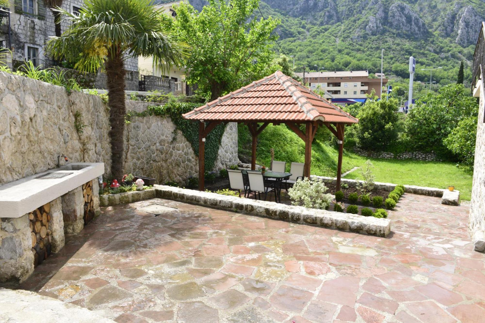 Villa Andrea Apartments With Parking Kotor Exterior foto