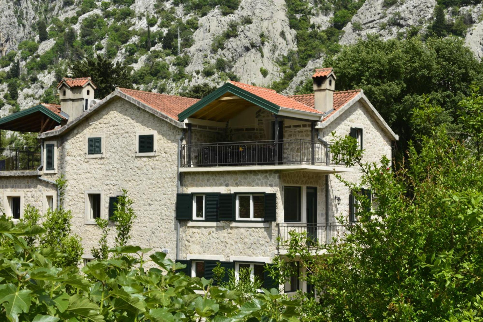 Villa Andrea Apartments With Parking Kotor Exterior foto