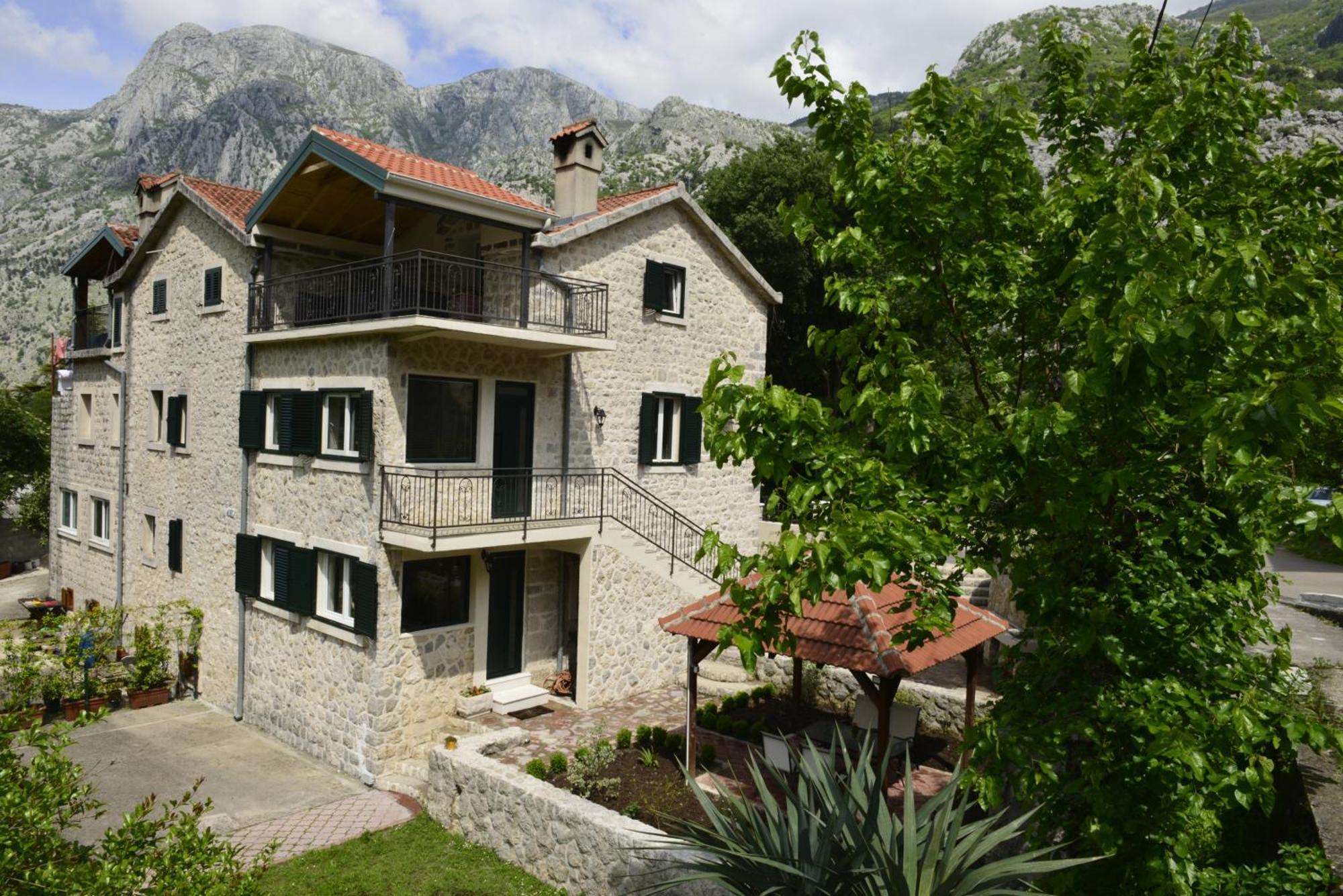 Villa Andrea Apartments With Parking Kotor Exterior foto