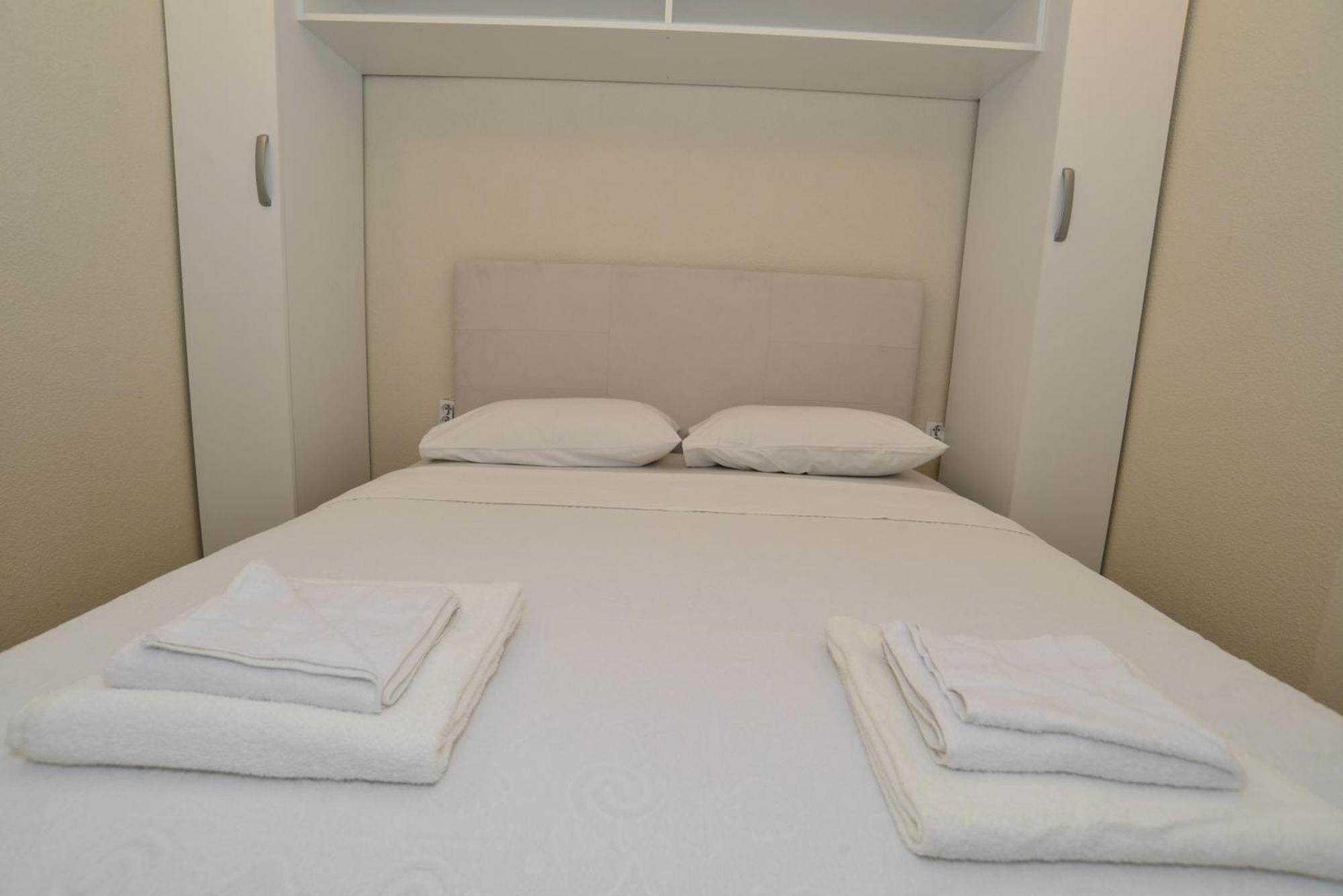 Villa Andrea Apartments With Parking Kotor Zimmer foto