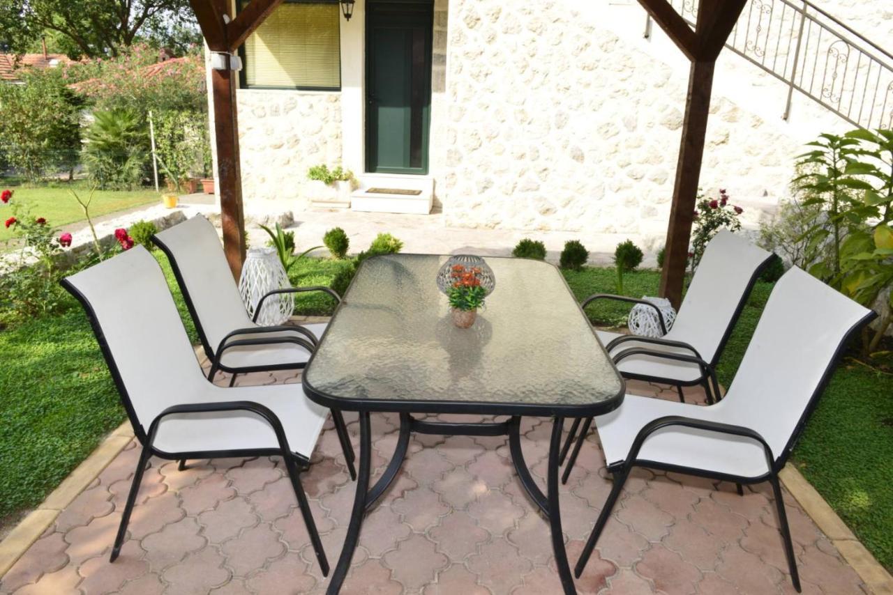 Villa Andrea Apartments With Parking Kotor Exterior foto
